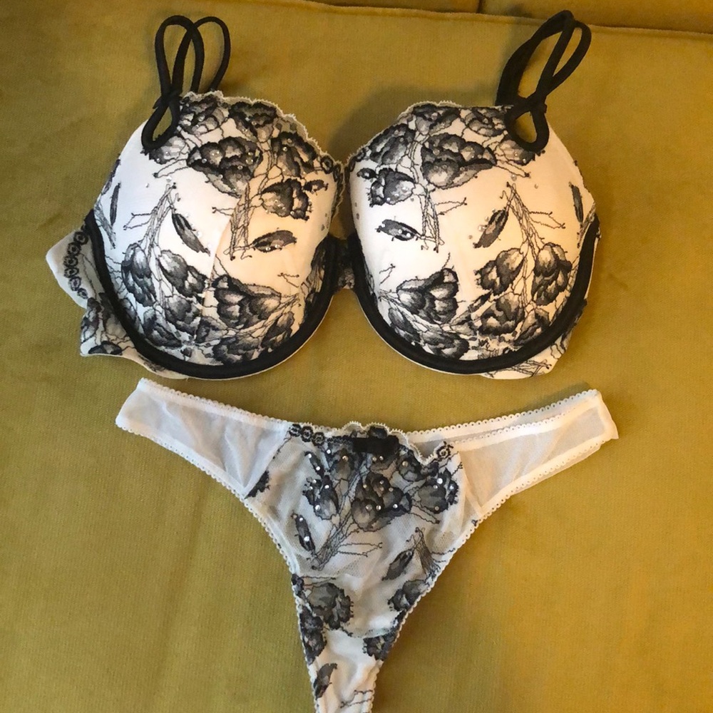 Victoria Secret black and white bra/thong set